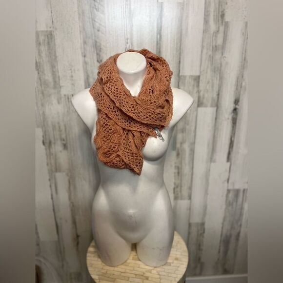 Scarf  - Picture 1 of 5